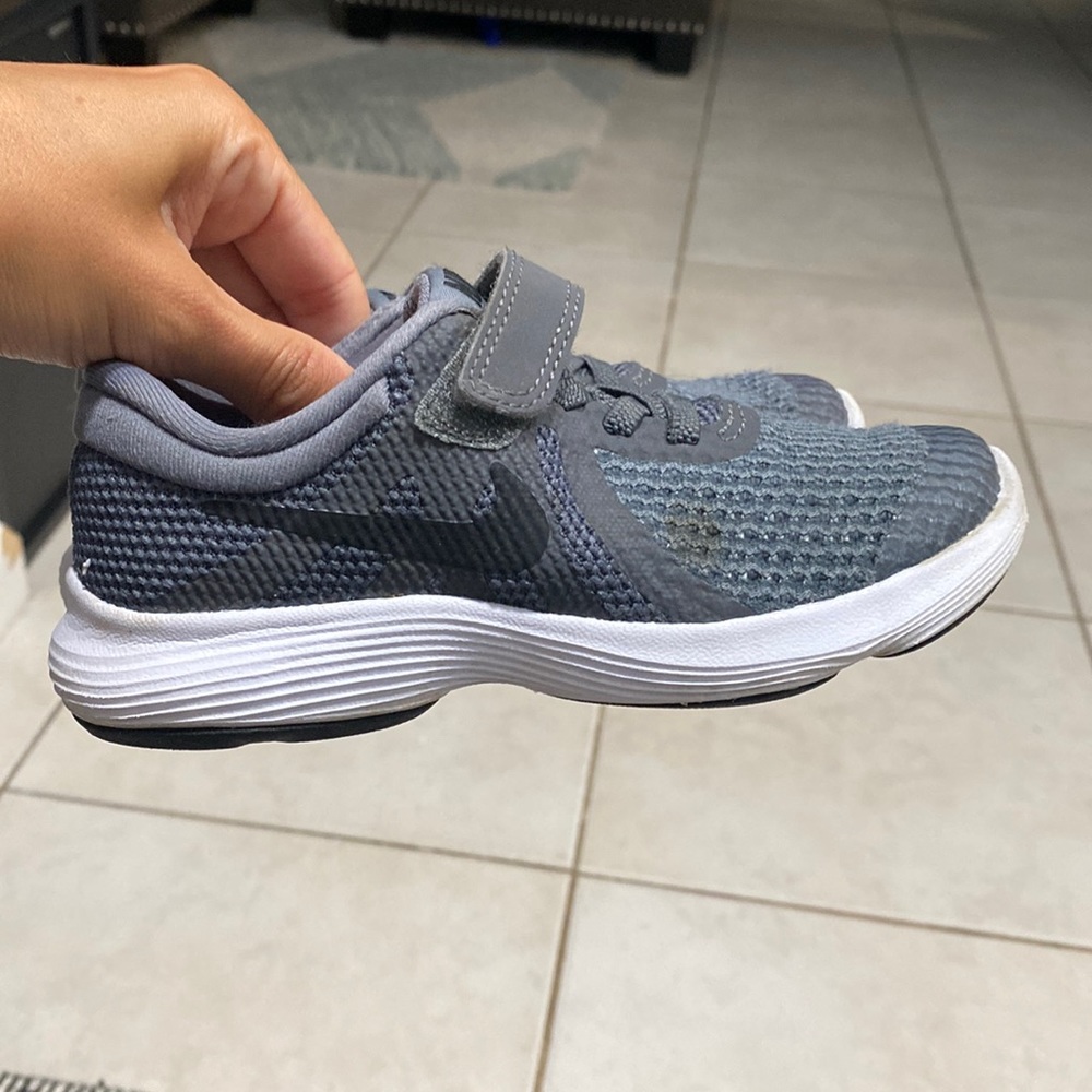 Boys gray Nike Revolution 4 sneakers